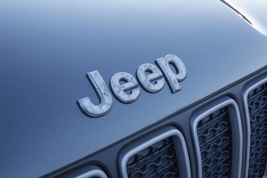 Логотип Jeep B-ute Concept (BU) 2018 года  (фото 3 из 30)
